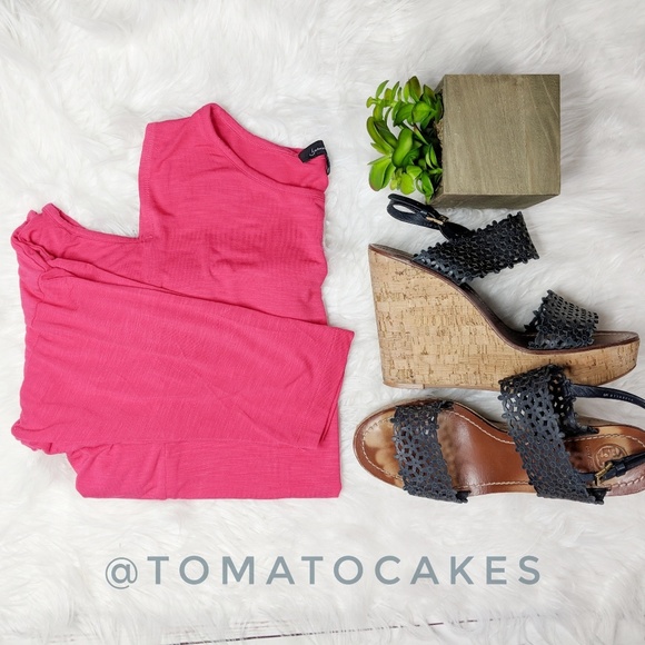 jasmine & juliana Tops - Jasmine & Juliana pink cold shoulder 3/4 sleeve t